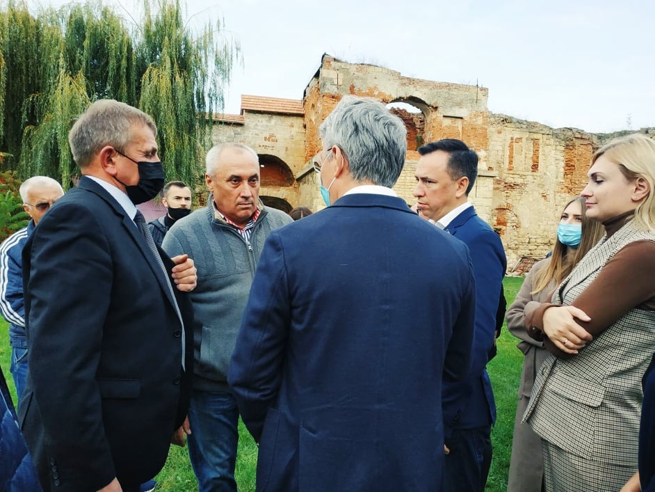 VELYKA RESTAVRACIJA 2020